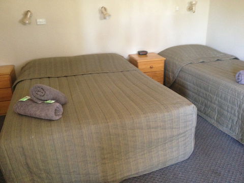 Oasis Motel - South Australia Travel 2