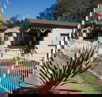 Parkes Country Cabins - South Australia Travel