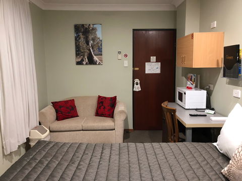 Roydons Motor Inn - South Australia Travel 2