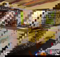 Settlers Hut - South Australia Travel