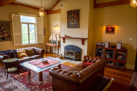 Tizzana Winery Bed And Breakfast - South Australia Travel 1