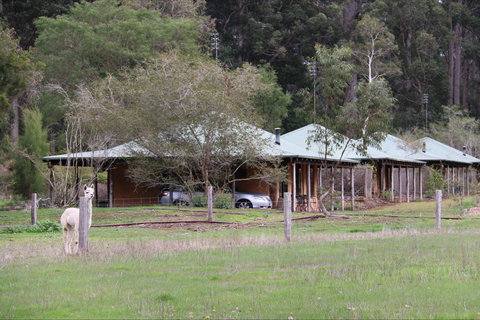 Treenbrook Cottages - South Australia Travel 0