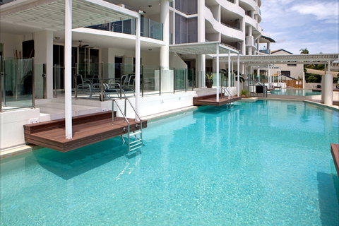 Waters Edge Apartments Cairns - South Australia Travel 0