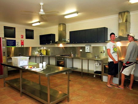 Blue Reef Backpackers - South Australia Travel 1