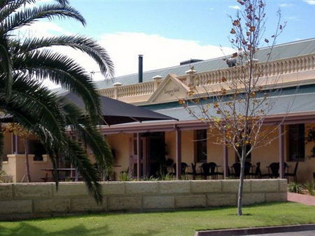 Dongara Hotel Motel - South Australia Travel 0
