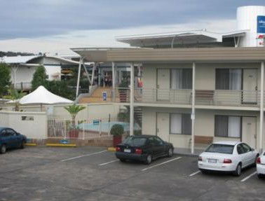 Clyde River Motor Inn - South Australia Travel 3