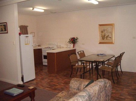 About Town Cottages - South Australia Travel 1