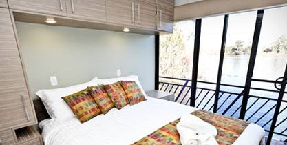 Aaah Willandra Houseboats - South Australia Travel 1