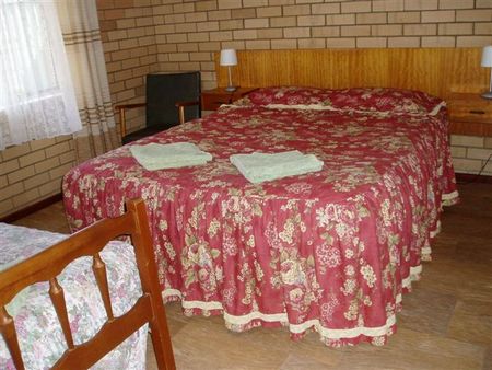 Clovelly Holiday Units - South Australia Travel 5