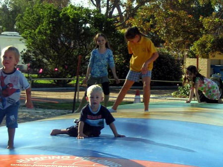 Pink Lake Tourist Park - South Australia Travel 1