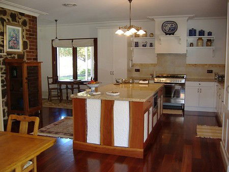 Poplar Cottage Bed And Breakfast - South Australia Travel 0