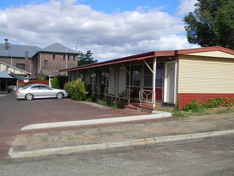 Plantagenet Motel Hotel - South Australia Travel 1