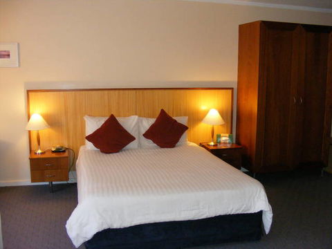 Cottesloe Beach Hotel - South Australia Travel 5