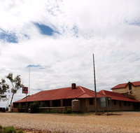 Albert Hotel - South Australia Travel