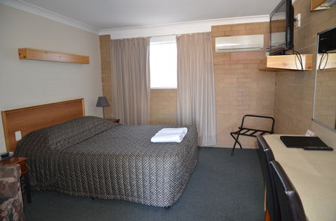 Alexander Motor Inn Moree - South Australia Travel 2