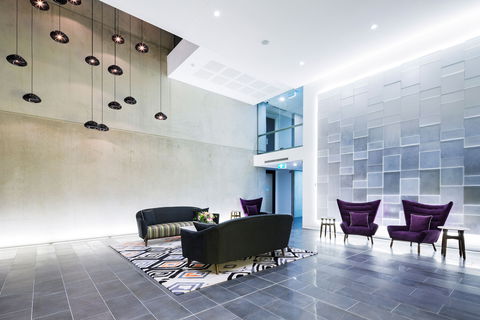 Avenue Hotel Canberra - South Australia Travel 1