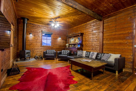 Blaxland's Cottage - South Australia Travel 1