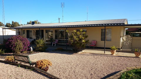 Cornwall House - South Australia Travel 0