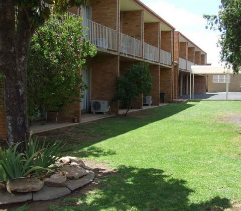 Court Street Motel - South Australia Travel 1