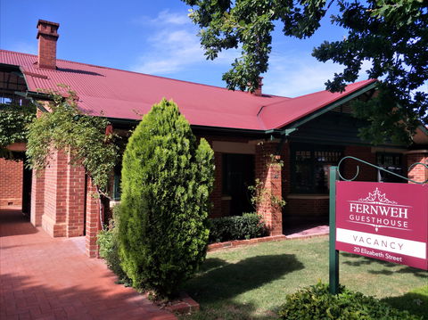 Fernweh Guesthouse - South Australia Travel 0