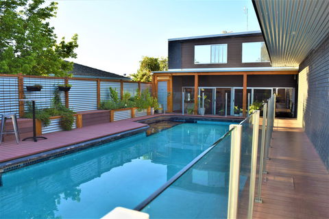 Heathcote Inn - South Australia Travel 0