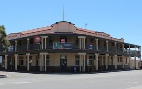 Hotel Boston - South Australia Travel 0