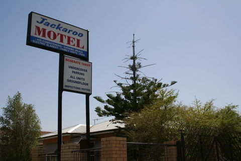 Jackaroo Apartments - Motel - South Australia Travel 1