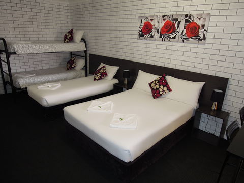Jackaroo Apartments - Motel - South Australia Travel 2