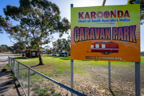 Karoonda Cabin & Caravan Park - South Australia Travel 0
