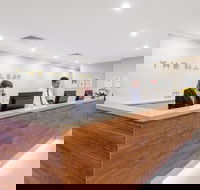 Macleay Hotel - South Australia Travel