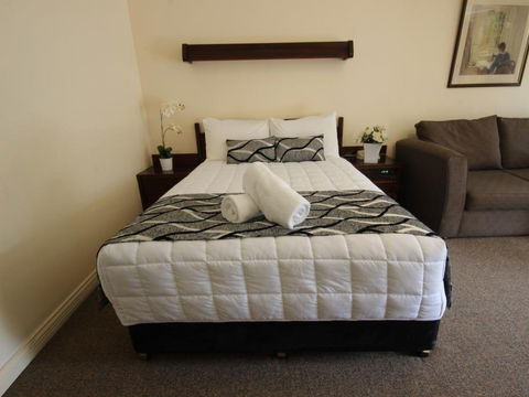 Molly Morgan Motor Inn - South Australia Travel 2