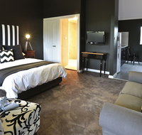 One Paddock Currency Creek Villas and RETREAT - South Australia Travel