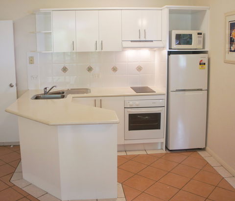 Palm Cove Tropic Apartments - South Australia Travel 1