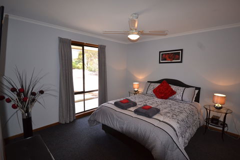 Riverbush Cottages - South Australia Travel 2