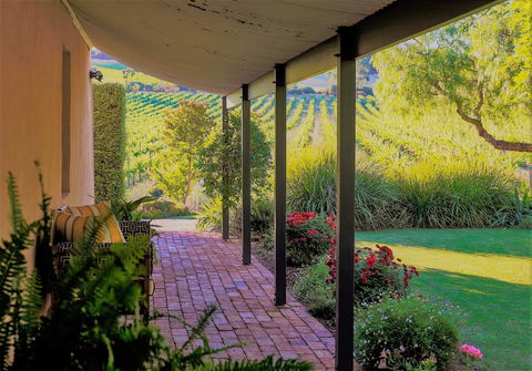 Seppeltsfield Vineyard Cottage - South Australia Travel 0