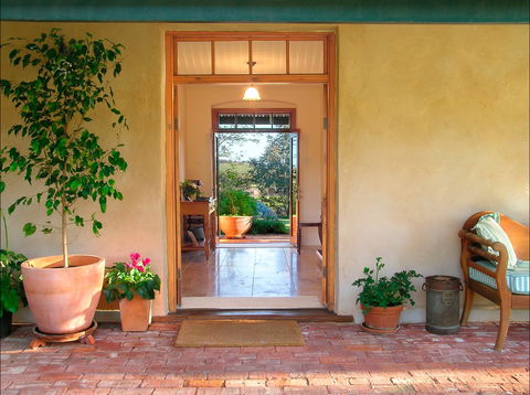 Seppeltsfield Vineyard Cottage - South Australia Travel 1