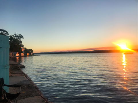 Tommy's Lakehouse - South Australia Travel 0