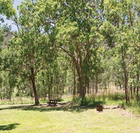 Youdales Hut campground and picnic area - South Australia Travel