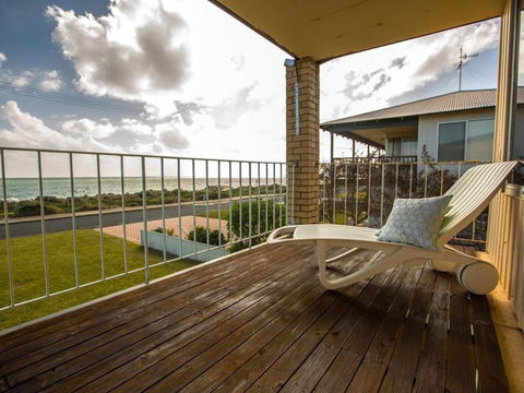 Beachside At Silver Sands - South Australia Travel 0