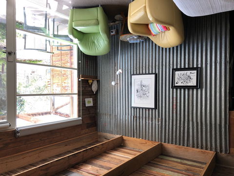 Bed In A Shed Unique Vineyard Accommodation - South Australia Travel 2