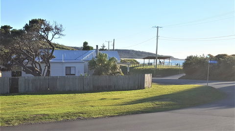By The Beach At Catho - South Australia Travel 0