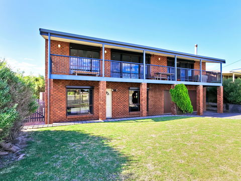 Century 21 SouthCoast: Beach House At Moana - South Australia Travel 1