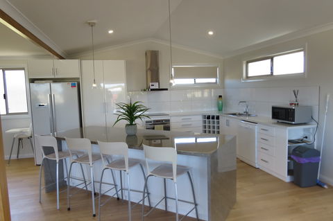 Cozzys Condo Luxury Beach House - South Australia Travel 2