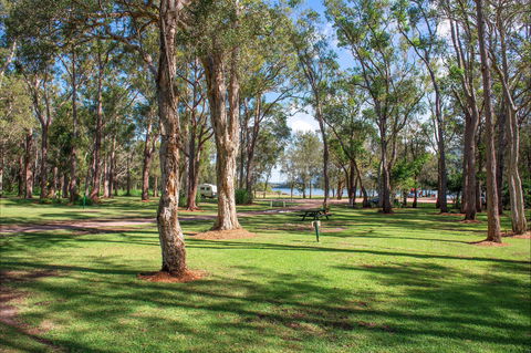 Diamond Waters Caravan Park - South Australia Travel 1