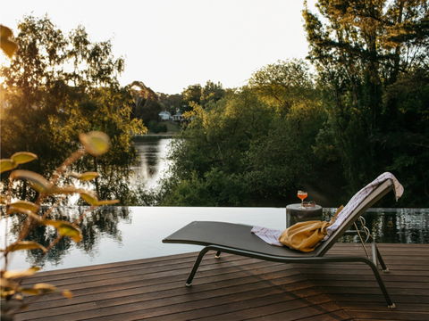 Lake House - South Australia Travel 1