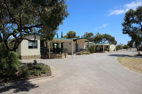 Minlaton Caravan Park - South Australia Travel 1