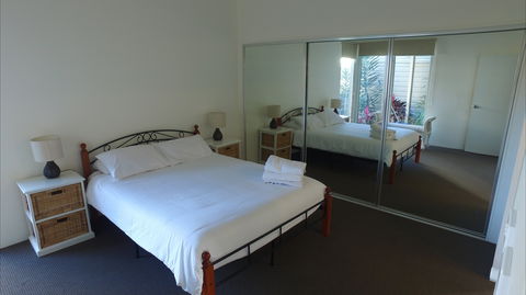 Renown House - South Australia Travel 1