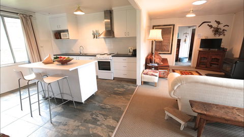 Sisters Beach House - South Australia Travel 0