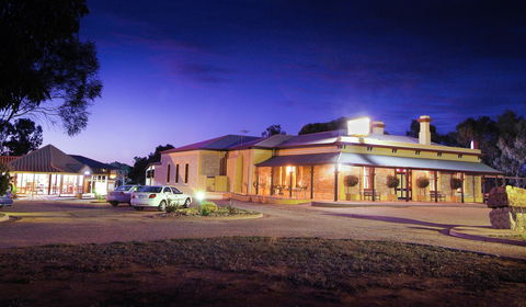 Standpipe Golf Motor Inn - South Australia Travel 0
