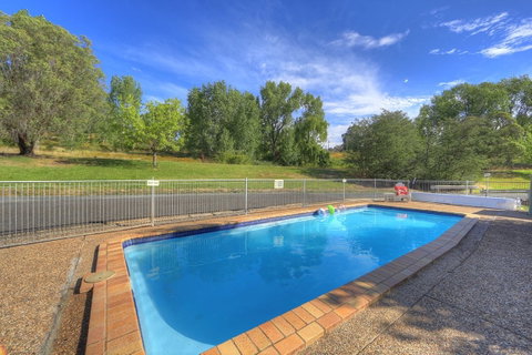 Talbingo Tourist Caravan Park - South Australia Travel 2